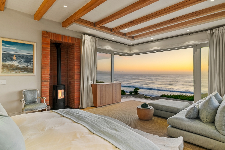 9 Bedroom Property for Sale in Beachy Head Western Cape